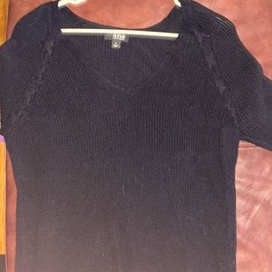 oversized crewneck sweater